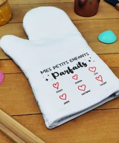 Manique droite cuisine “Mes petits enfants parfaits”cadeau :  mamie, papy personnalisé
