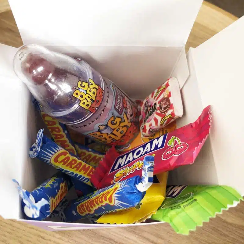 Coffret cadeau : Boîte console rétro remplie de bonbons 90 – Image 4