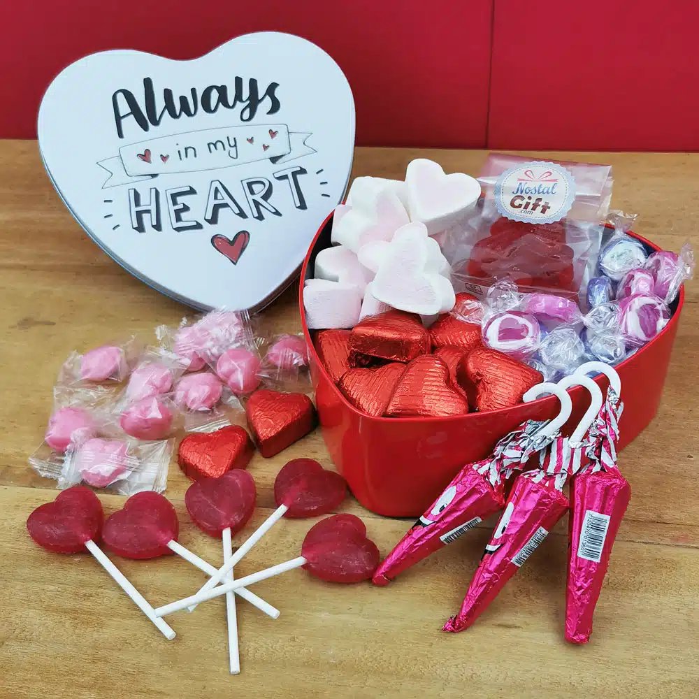 Coffret Cadeau St Valentin : Boîte en coeur “Always in my heart ” remplie de bonbons – Rouge