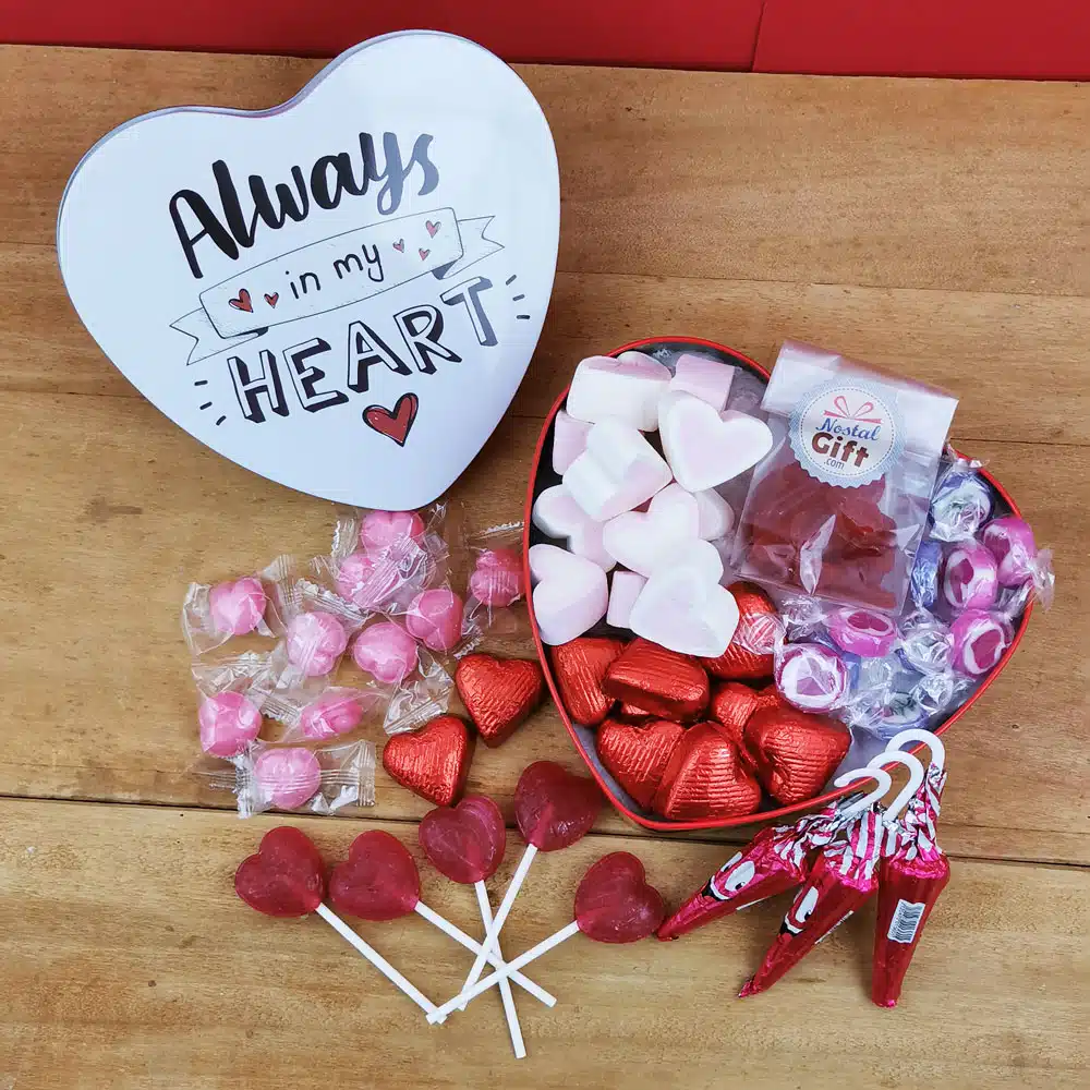 Coffret Cadeau St Valentin : Boîte en coeur “Always in my heart ” remplie de bonbons – Rouge – Image 5