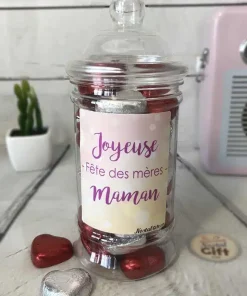 Bonbonnière maman – Cœur en chocolat noir et lait fourrés praliné x20 – “Joyeuse fête des mères”