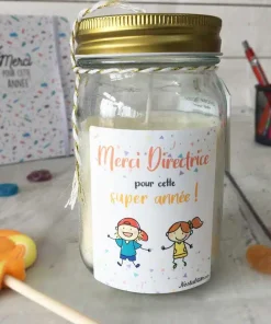 Bougie Jar “Merci Directrice pour cette super année !” – cadeau Directrice école – Dessins d’enfants