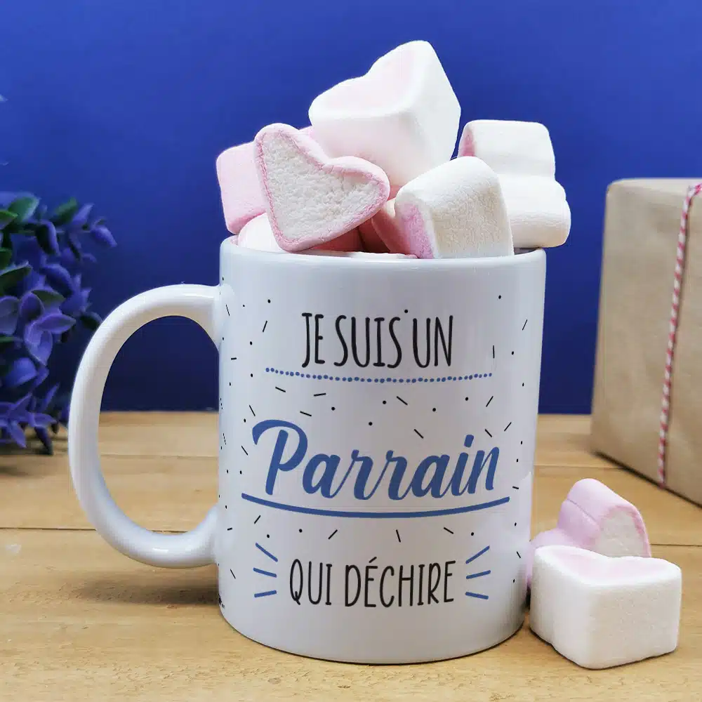 Mug “Parrain qui déchire” et ses guimauves coeurs x10