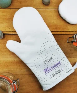 Manique droite de cuisine “Je suis une marraine qui déchire” – Cadeau Marraine