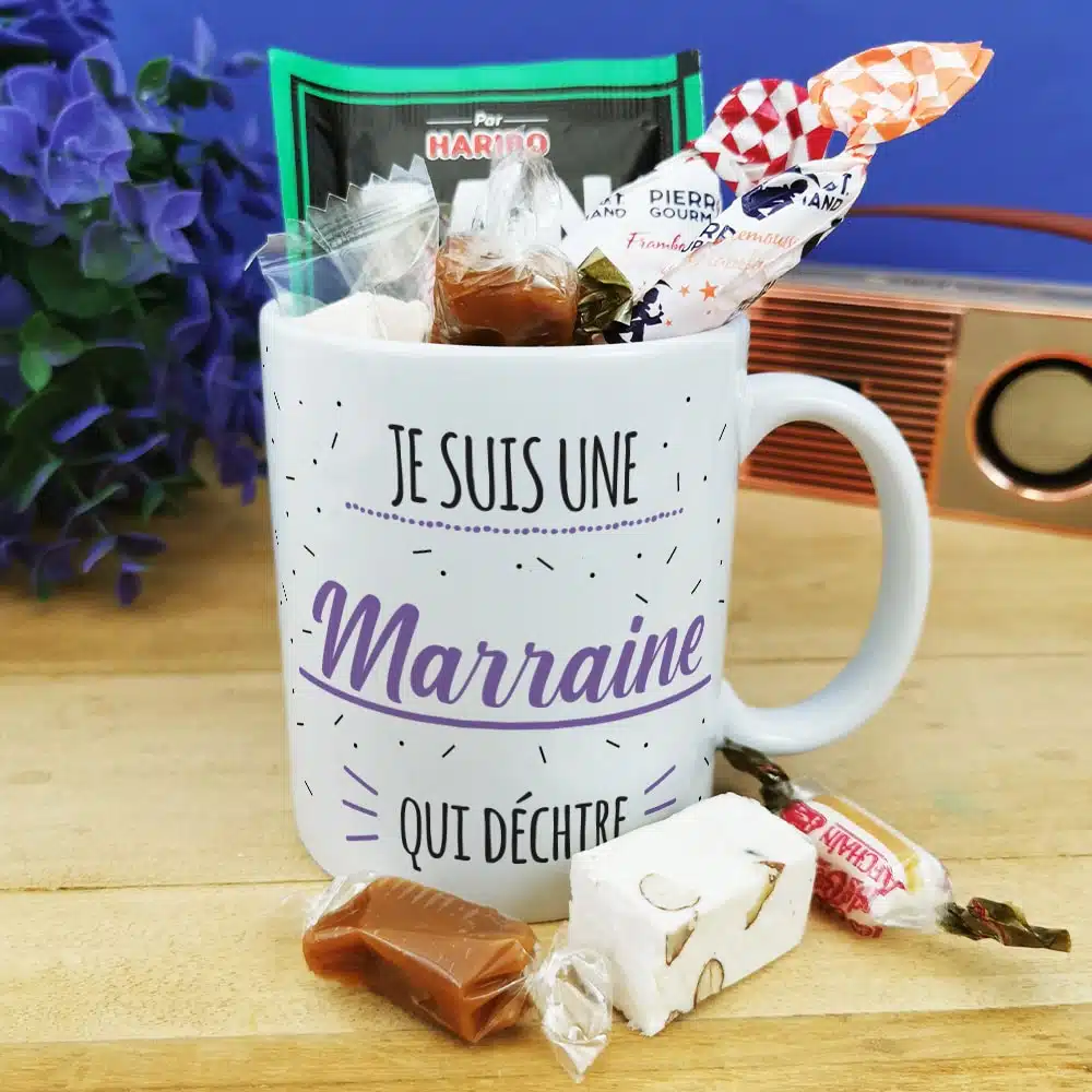 MUG “Je suis une marraine qui déchire” bonbons rétro 60 – Cadeau Marraine