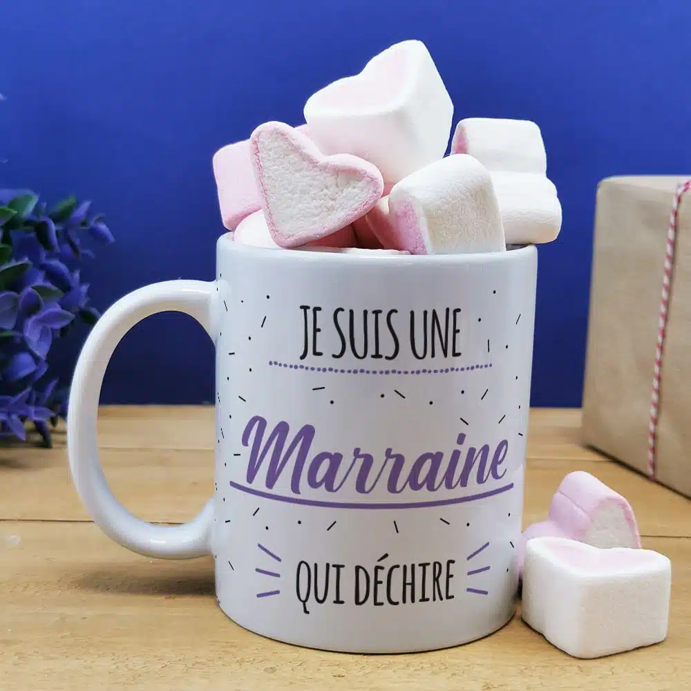 Mug “Marraine qui déchire” et ses guimauves coeurs x10