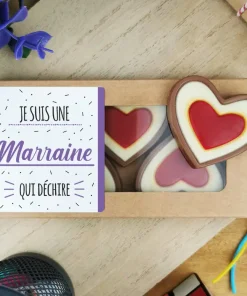 Cœurs “Je suis une marraine qui déchire” au chocolat au lait rouge et blanc x4