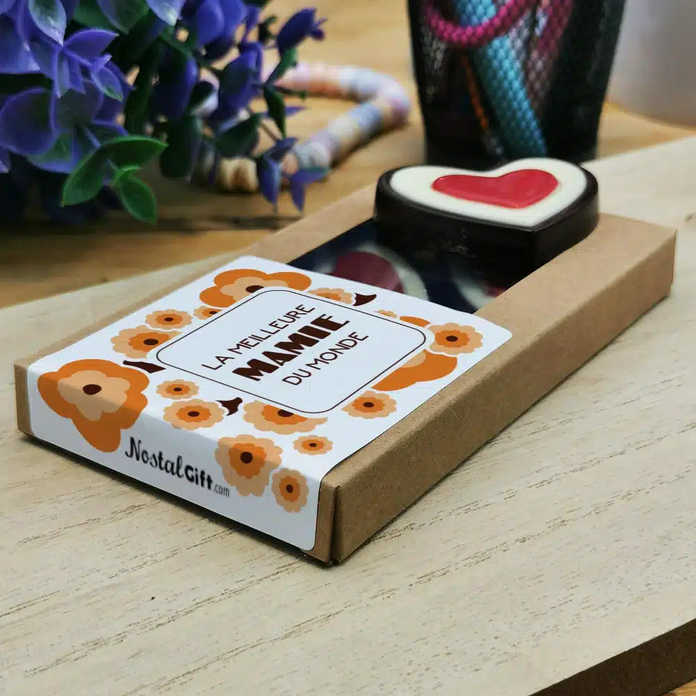 Cœurs au chocolat noir rouge et blanc x4 “La meilleure mamie du monde” – Image 5