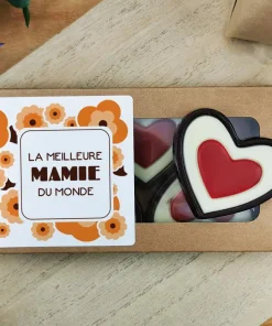 Cœurs au chocolat noir rouge et blanc x4 “La meilleure mamie du monde”