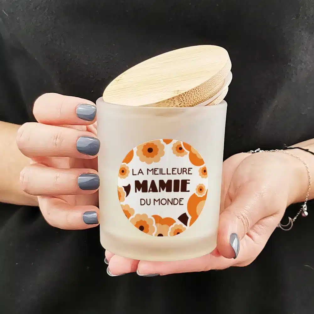 Petite Bougie top bois – “Meilleure mamie du Monde” – Image 3