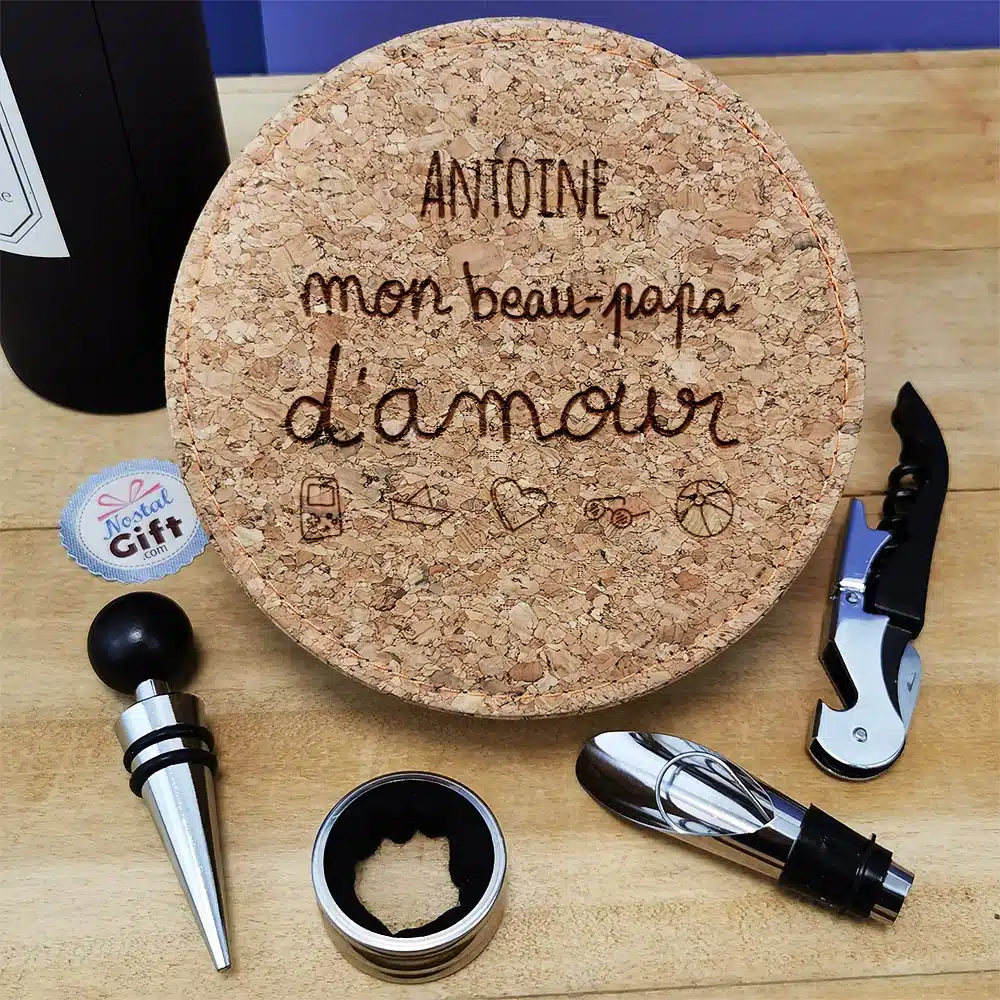 Coffret Cadeau Vin : Coffret en liège personnalisé et ses accessoires de vin – Beau-Papa d’amour – Image 5