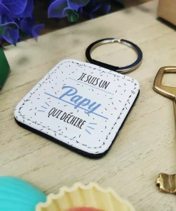 Porte clé “Je suis un papy qui déchire” de la collection “