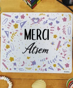 Tapis de souris “Merci Atsem” personnalisable – collection florale
