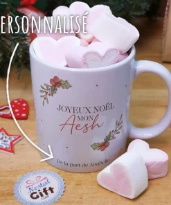 Mug “Joyeux Noël mon Aesh” personnalisé et ses guimauves coeurs x10 – Cadeau Noël