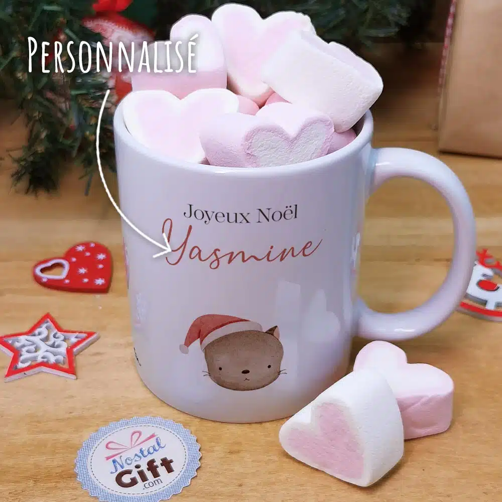 Mug “Joyeux Noël ” personnalisé et ses guimauves coeurs x10 – Chat de Noël