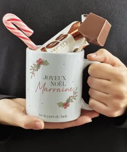 Mug “Joyeux Noël Marraine” personnalisé et ses confiseries rétro – Cadeau Noël