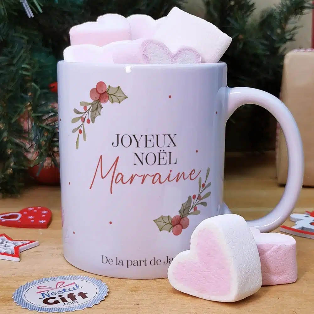 Mug “Joyeux Noël Marraine” personnalisé et ses guimauves coeurs x10 – Cadeau Noël – Image 2