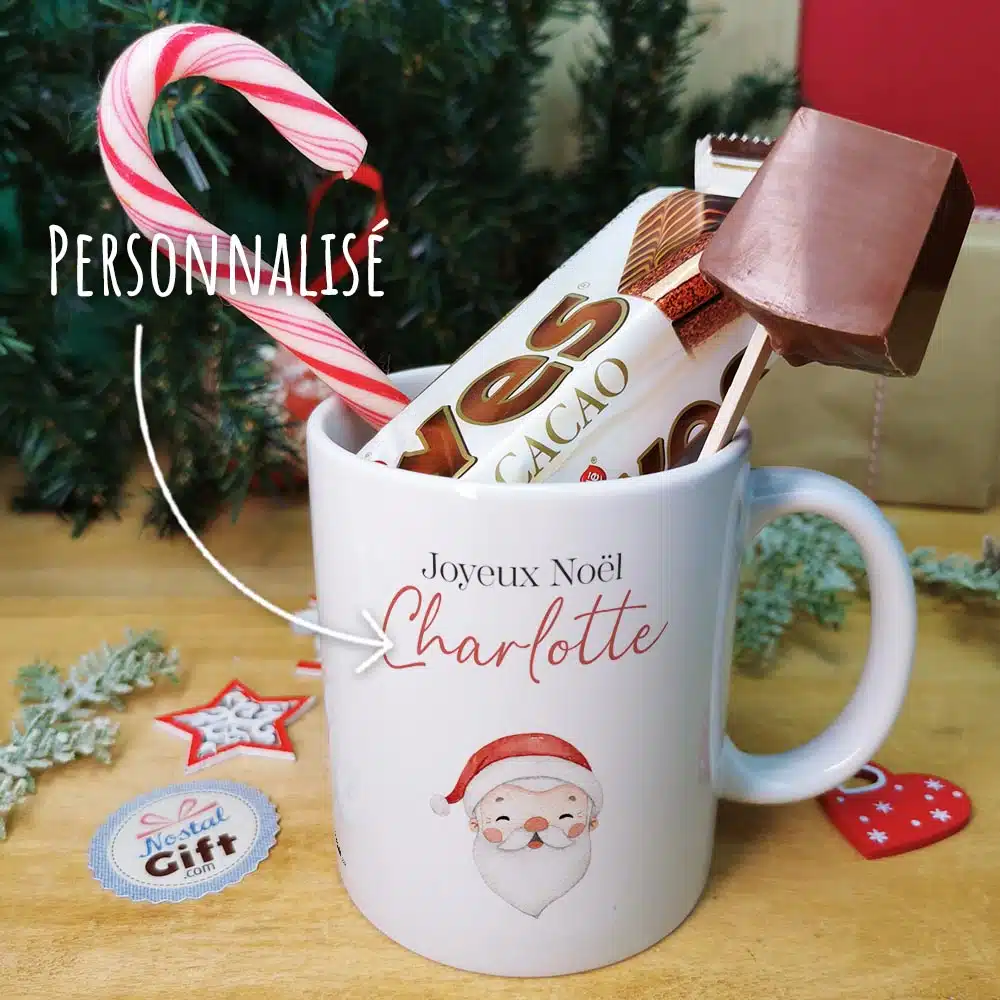 Mug “Joyeux Noël” personnalisé et ses confiseries rétro – Père Noël – Cadeau Noël