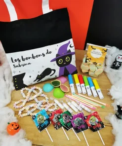 Sac Chat noir d’Halloween Personnalisé – “Les bonbons de …” rempli de bonbons