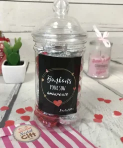 Bonbonnière Saint Valentin – Cœur en chocolat noir et lait fourrés praliné x20 – “Pour son amoureuse”