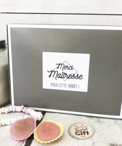 Coffret cadeau : Boîte de bonbons des années 70 maîtresse  “Merci pour cette année maîtresse”