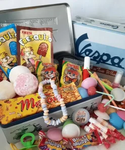 Grande boîte rectangulaire en métal “Vespa” et ses bonbons rétro 70-80