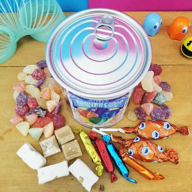 Coffret bonbon ancien : Boîte de conserve remplie de bonbons “Joyeux anniversaire” – Image 3
