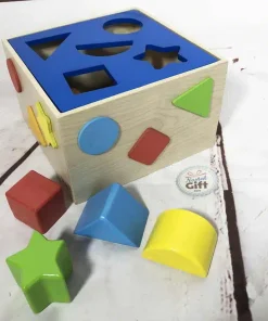 Boîte à formes en bois