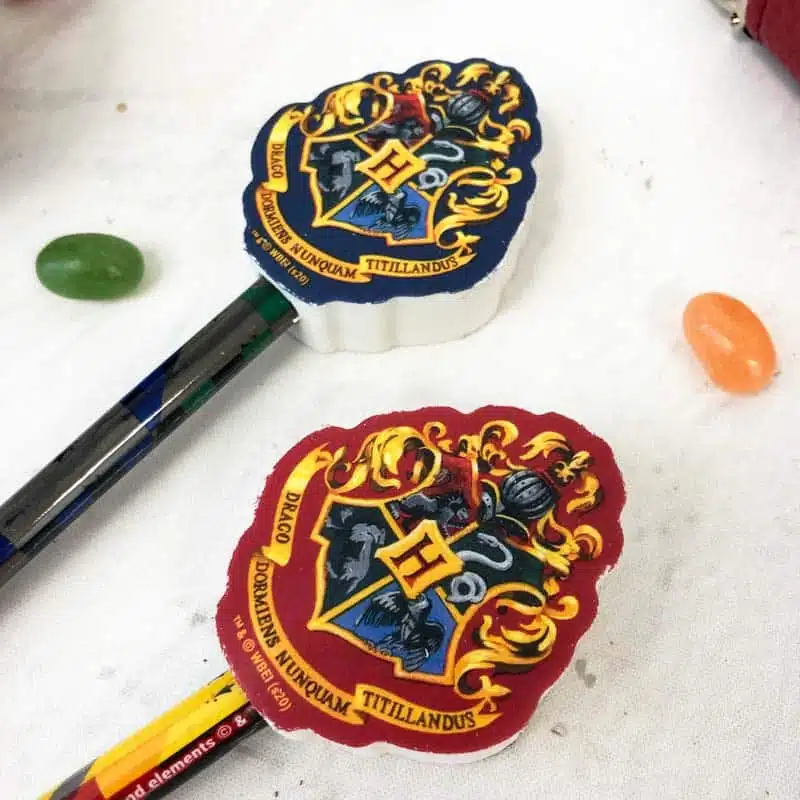 Harry Potter – Lot de 2 crayons à papier avec gomme emblème – Image 2