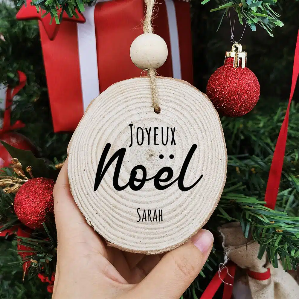 Boule de noël en bois – Personnalisé avec Prénom – Joyeux Noël