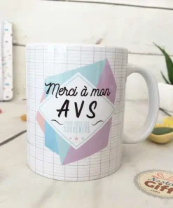 Mug – “Merci à mon AVS pour ces souvenirs” – Idée cadeau AVS – Collection Géomatrique