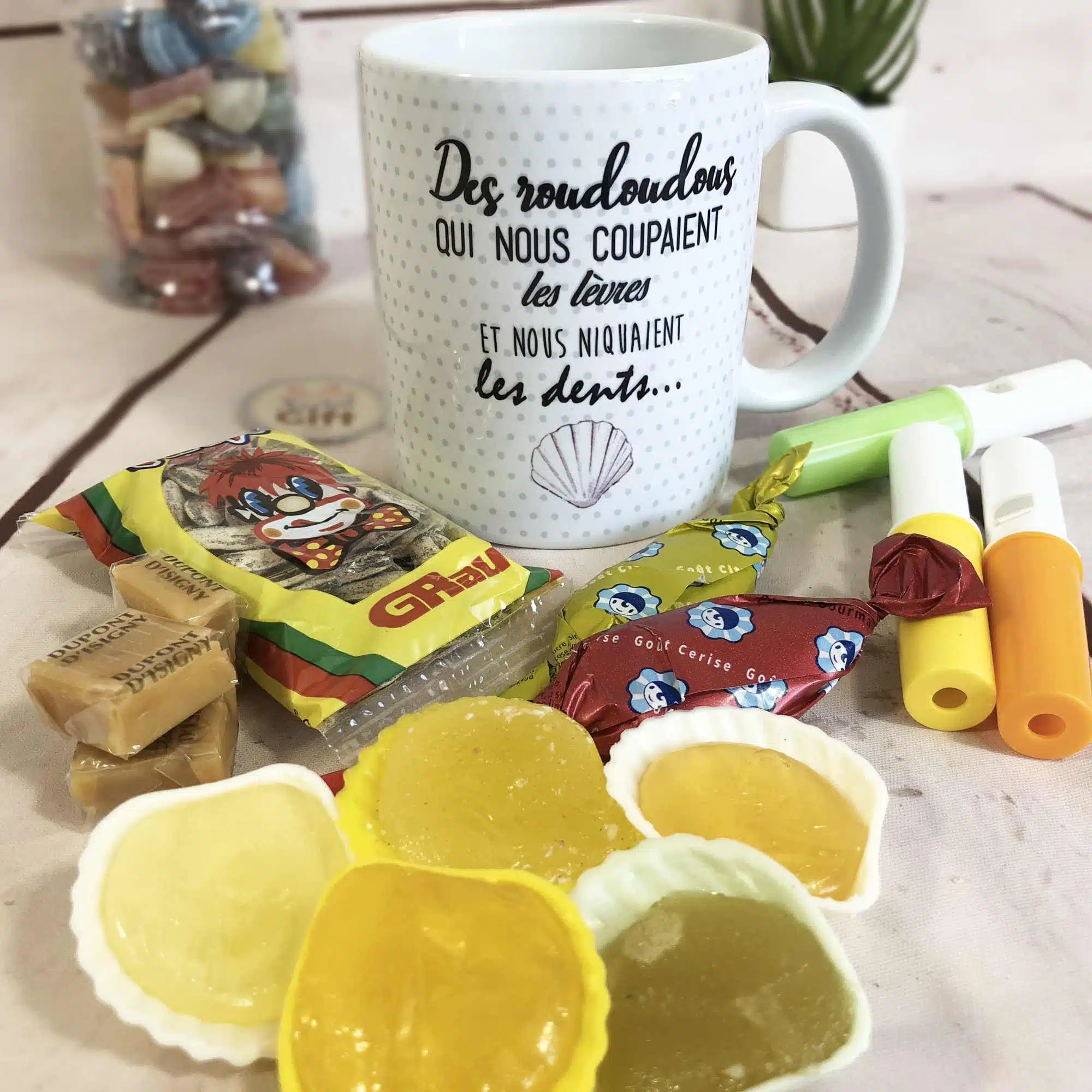 Mug roudoudou rempli de bonbons rétro – Image 3