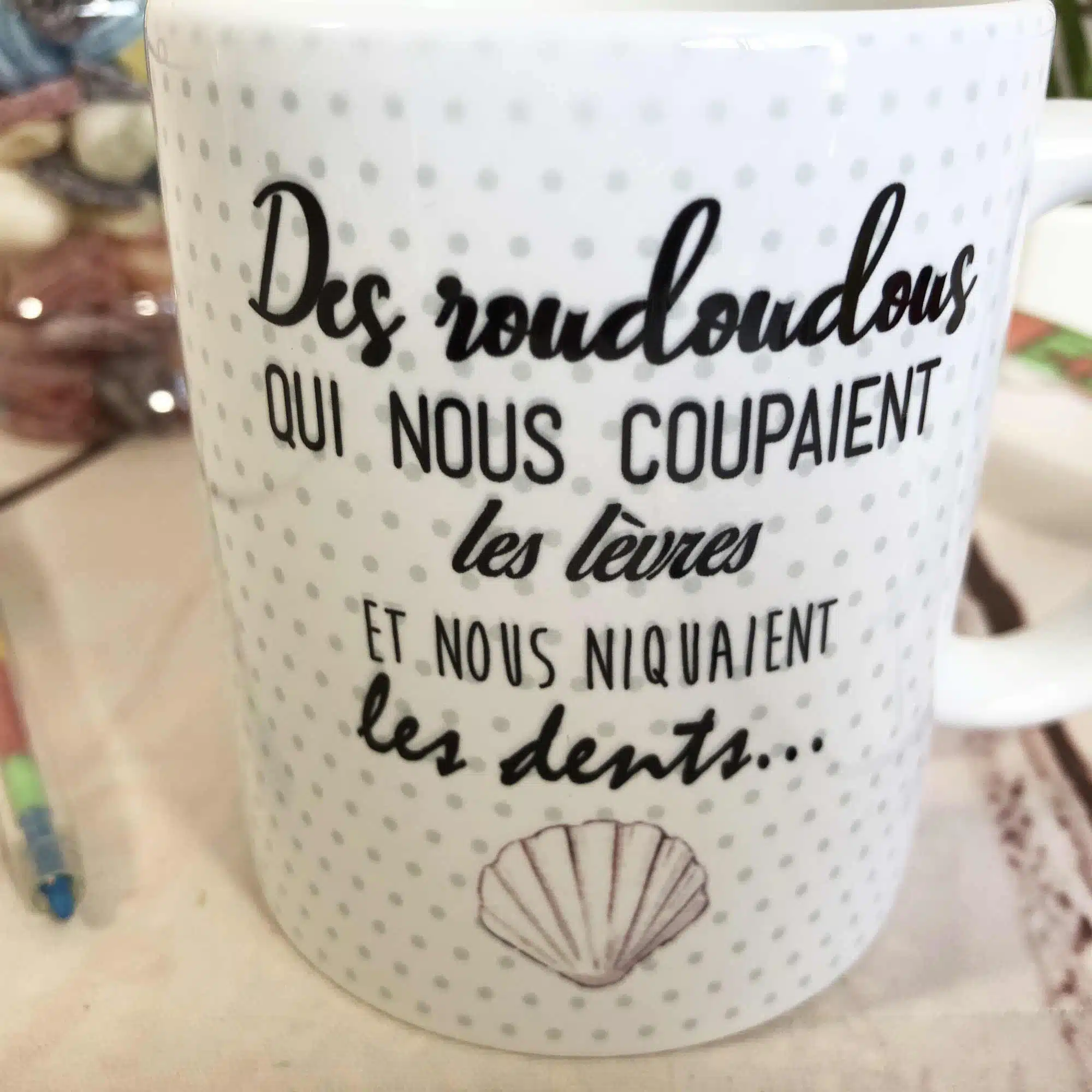 Mug roudoudou rempli de bonbons rétro – Image 4