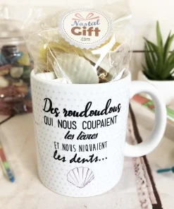 Mug roudoudou rempli de bonbons rétro