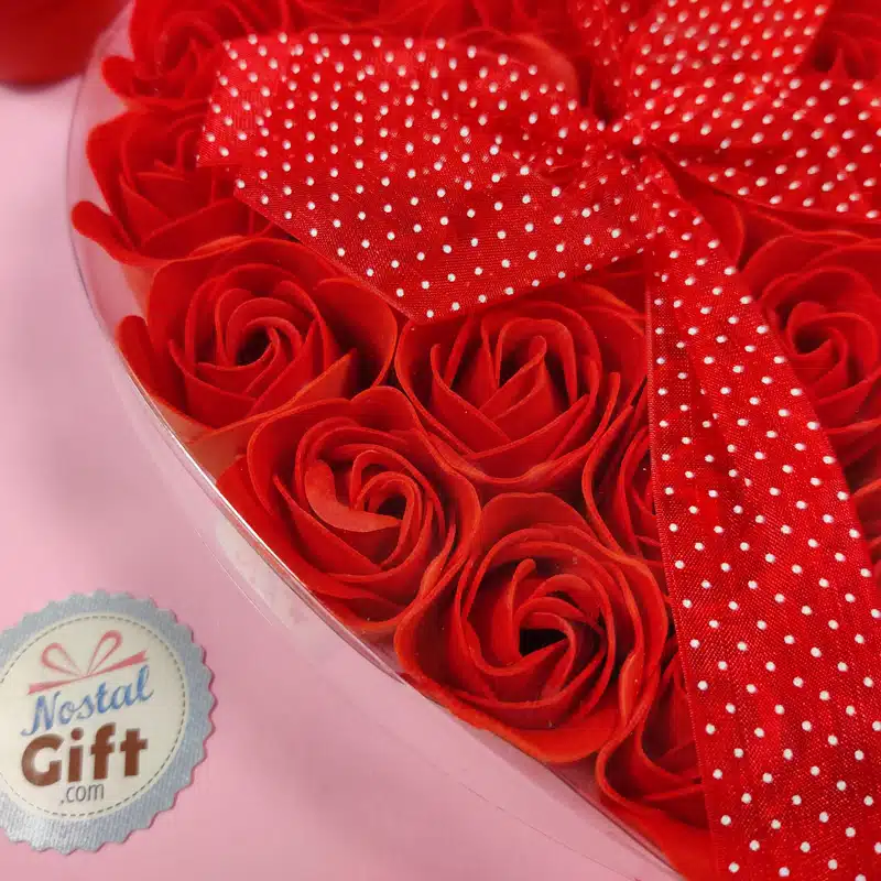 Coffret cœur fleur de savon – 24 roses rouges – Image 2
