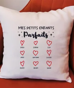 Coussin “Mes petits enfants parfaits” – De 2 à 12 prénoms – Cadeau mamie, papy personnalisé