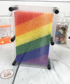 Sculpture 3D épingles arc en ciel