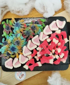 Plateau de bonbons Halloween acidulés (Os, dentiers et araignées) – 370g