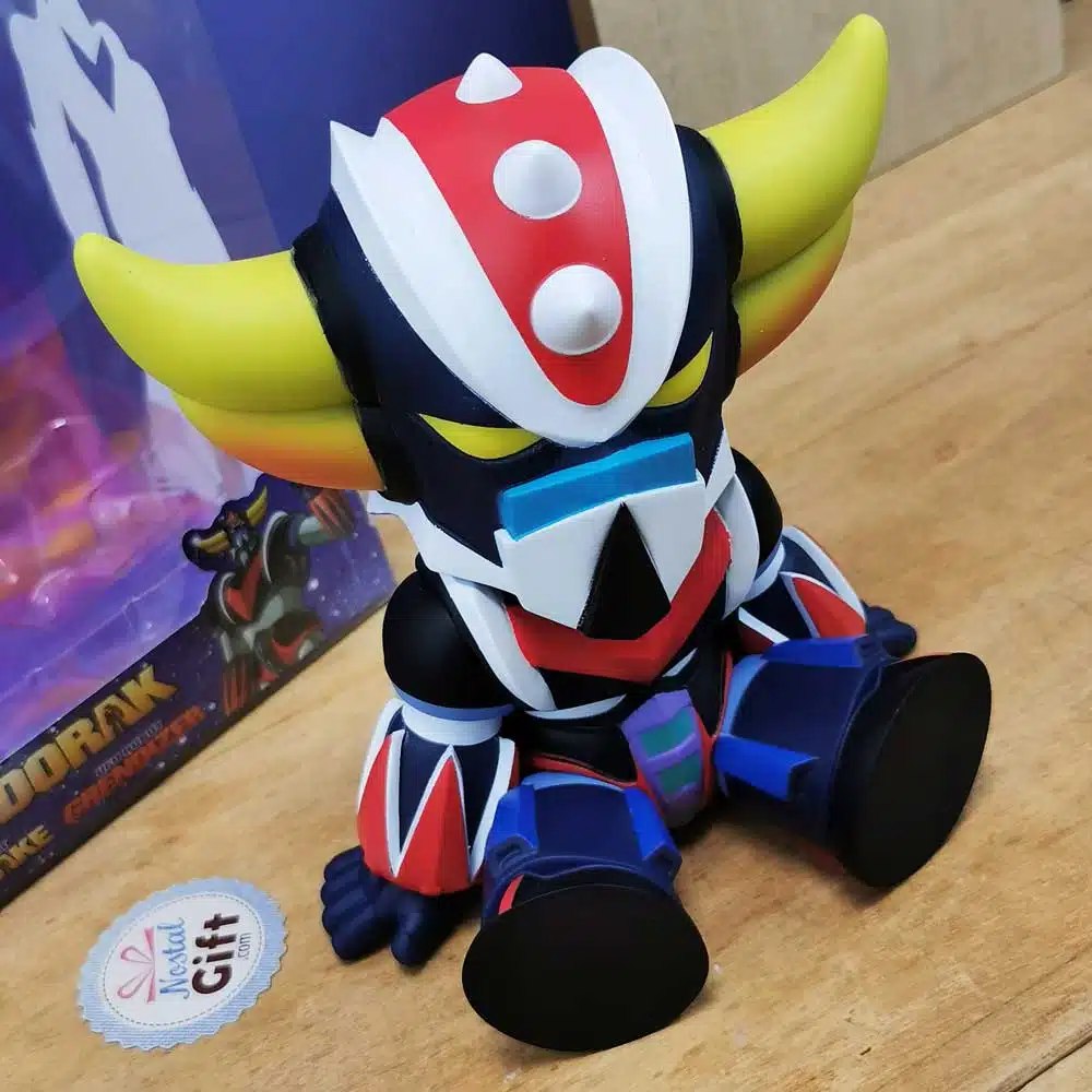 Figurine Tirelire Chibi Grendizer assis 15 cm – Goldorak – Image 4