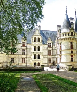 Visite du Château d’Azay le Rideau (2h) – Groupe de 1 à 20 pers