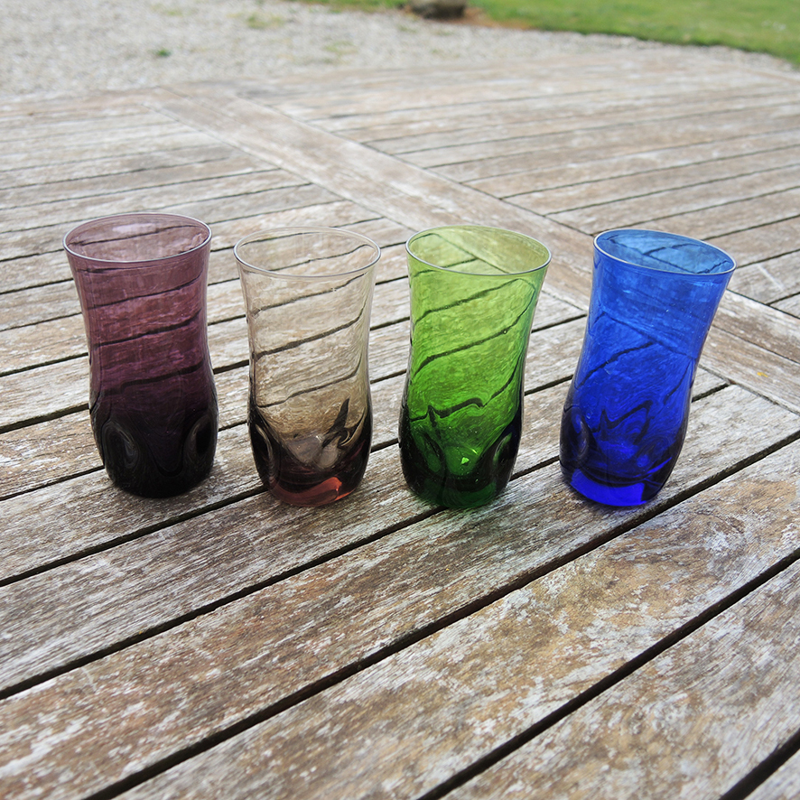 4 Anciens Verres à Liqueur en Verre Coloré