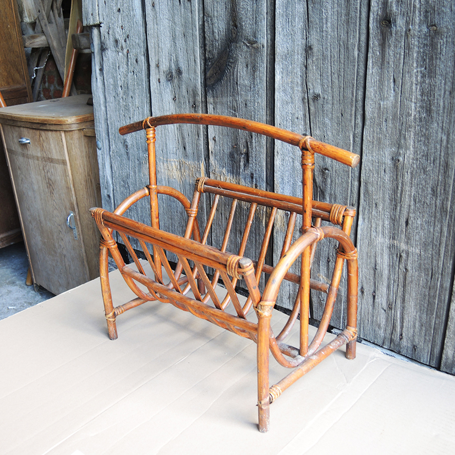 Ancien Porte Revues en Bambou – Image 3