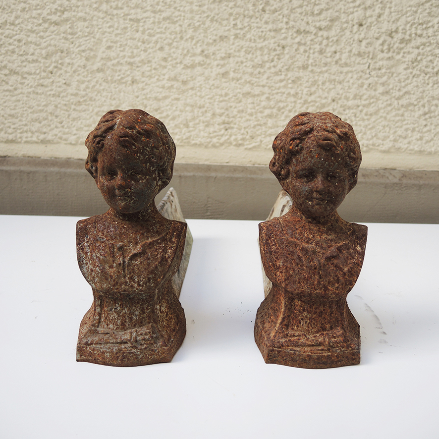 Anciens Chenets en Fonte : Buste de Garconne