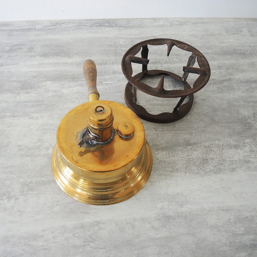 Ancien Rechaud Le Sauveur en Laiton Poli – Image 3