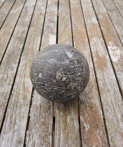 Ancienne Boule en Bois Massif