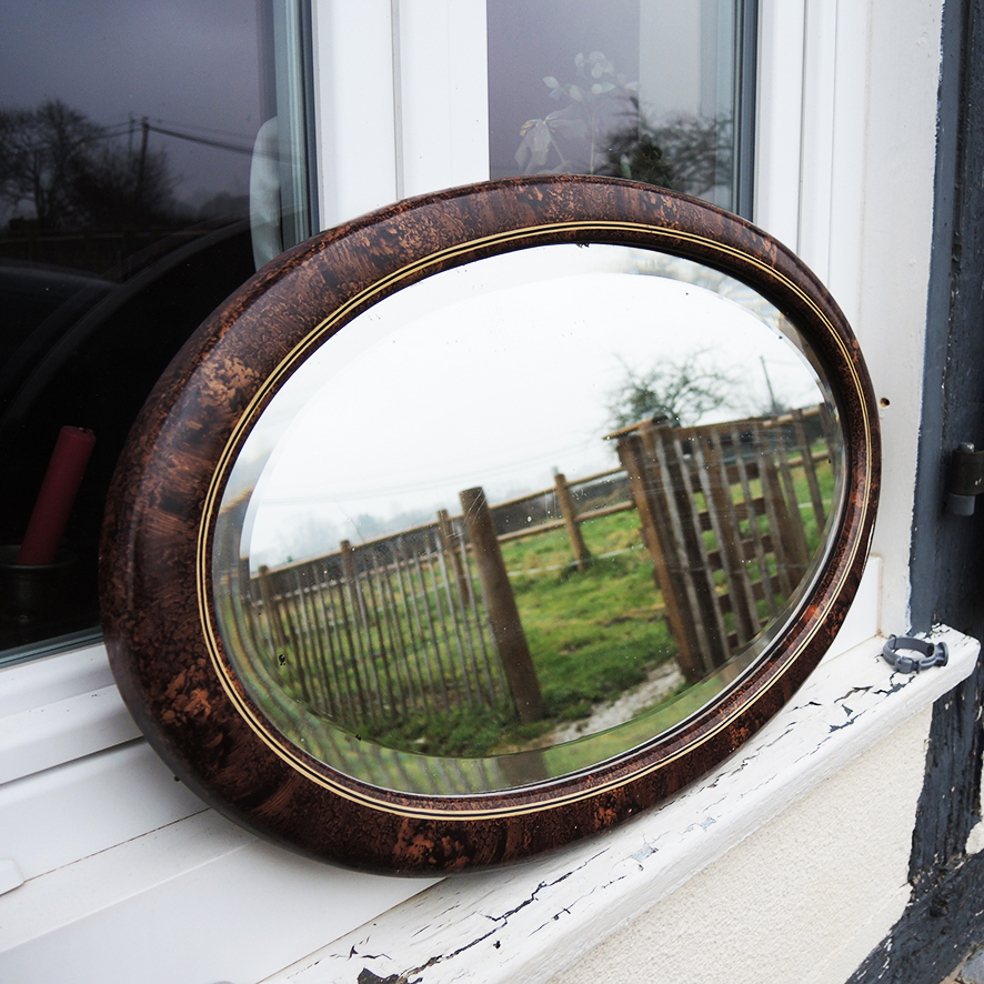 Ancien Miroir Biseauté Oval avec Cadre en Bois – Image 2
