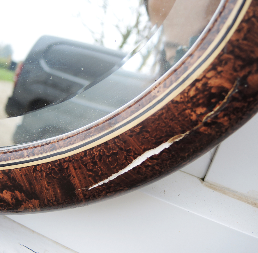 Ancien Miroir Biseauté Oval avec Cadre en Bois – Image 4