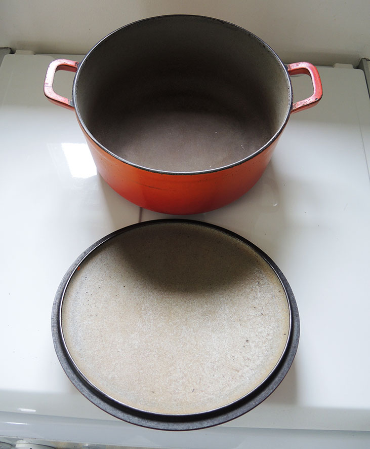 Ancienne Cocotte en Fonte Emaillée Orange – 5 L – Image 4